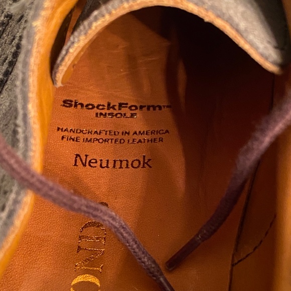 SOLD Allen Edmonds Handcrafted Feather Welt Suede Oxford Shoes - Picture 3 of 8